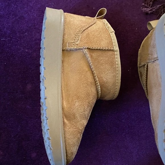 Warm Tan Kids Boots - Picture 4 of 5